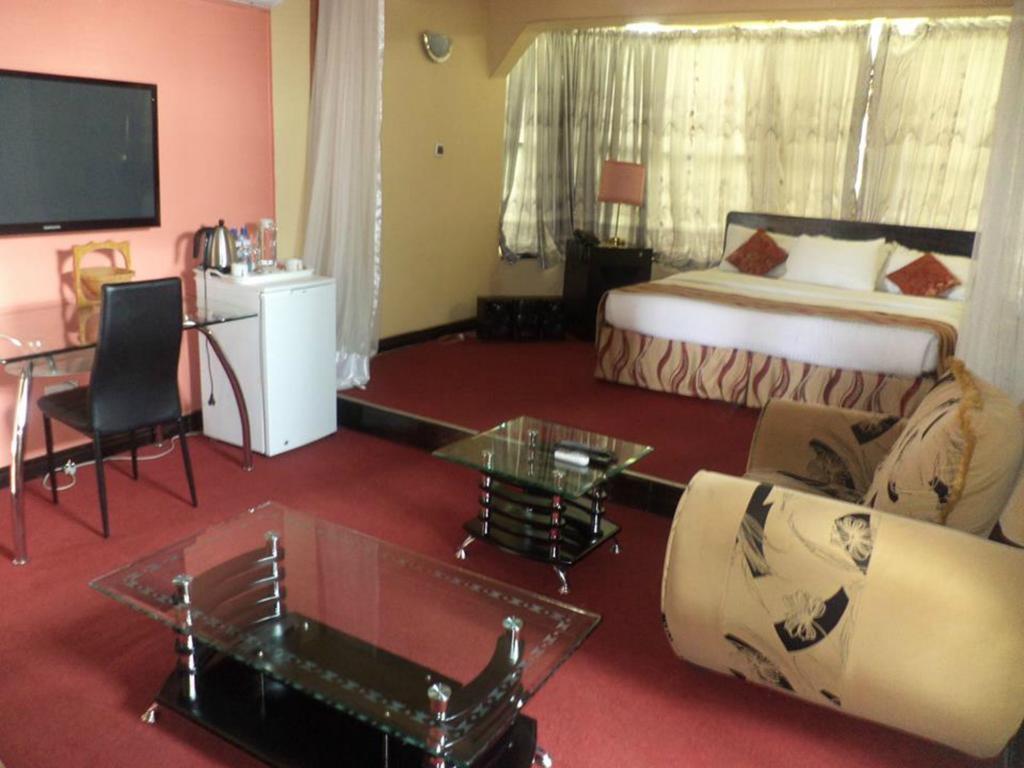 Royal City Dubai Complex Kisumu Eksteriør billede