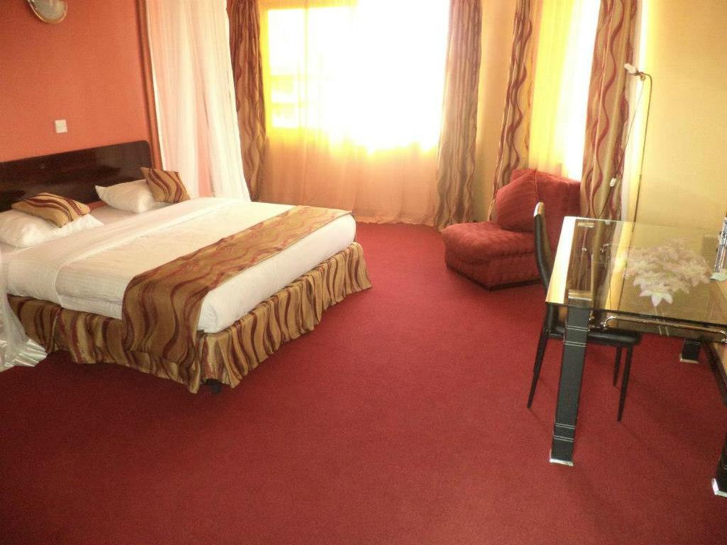 Royal City Dubai Complex Kisumu Eksteriør billede
