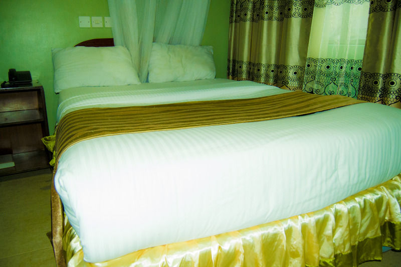 Royal City Dubai Complex Kisumu Eksteriør billede