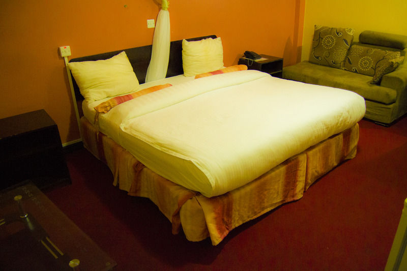 Royal City Dubai Complex Kisumu Eksteriør billede