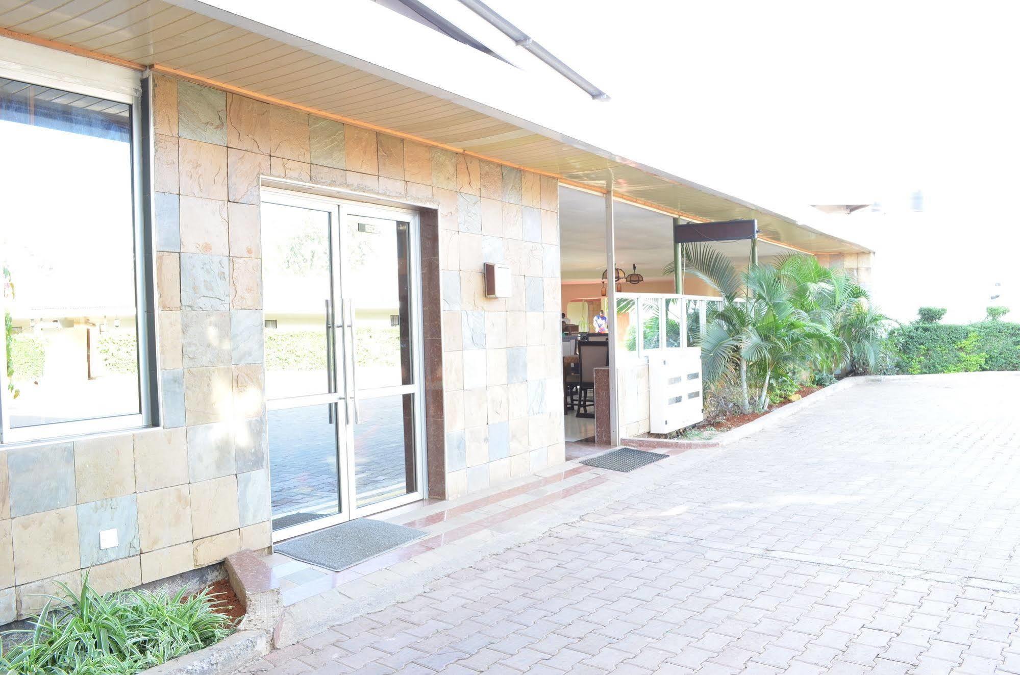 Royal City Dubai Complex Kisumu Eksteriør billede