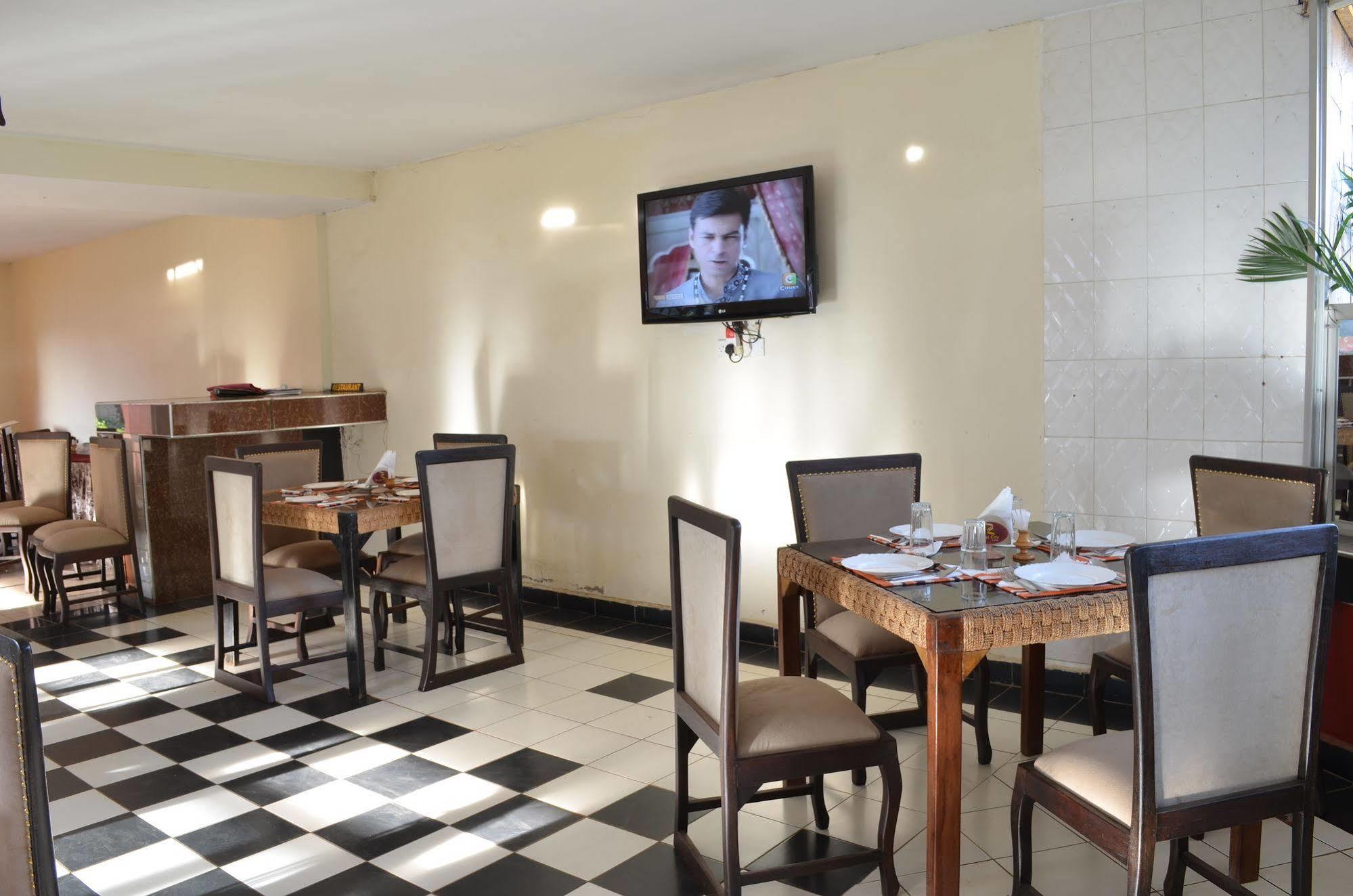Royal City Dubai Complex Kisumu Eksteriør billede