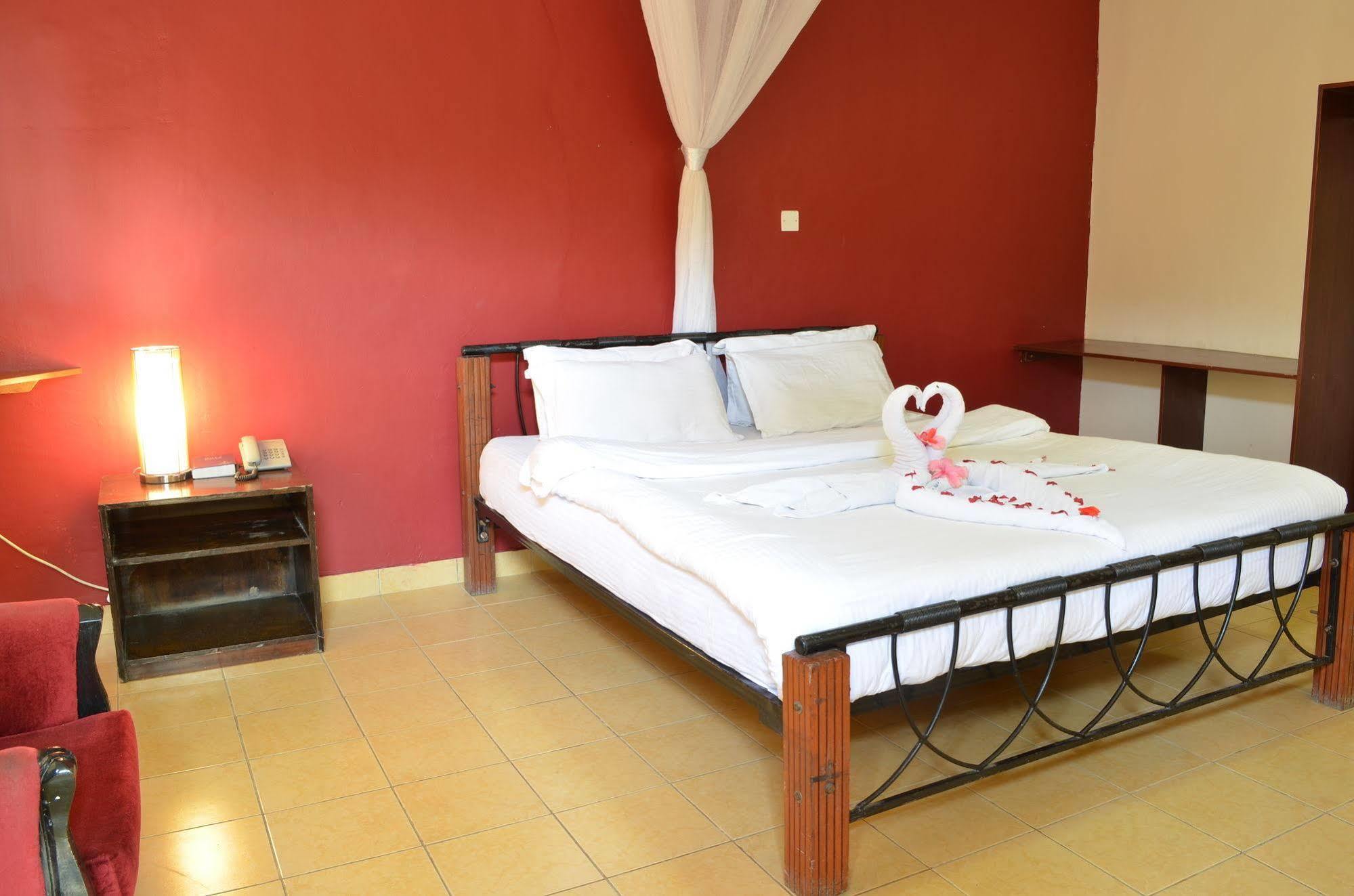 Royal City Dubai Complex Kisumu Eksteriør billede