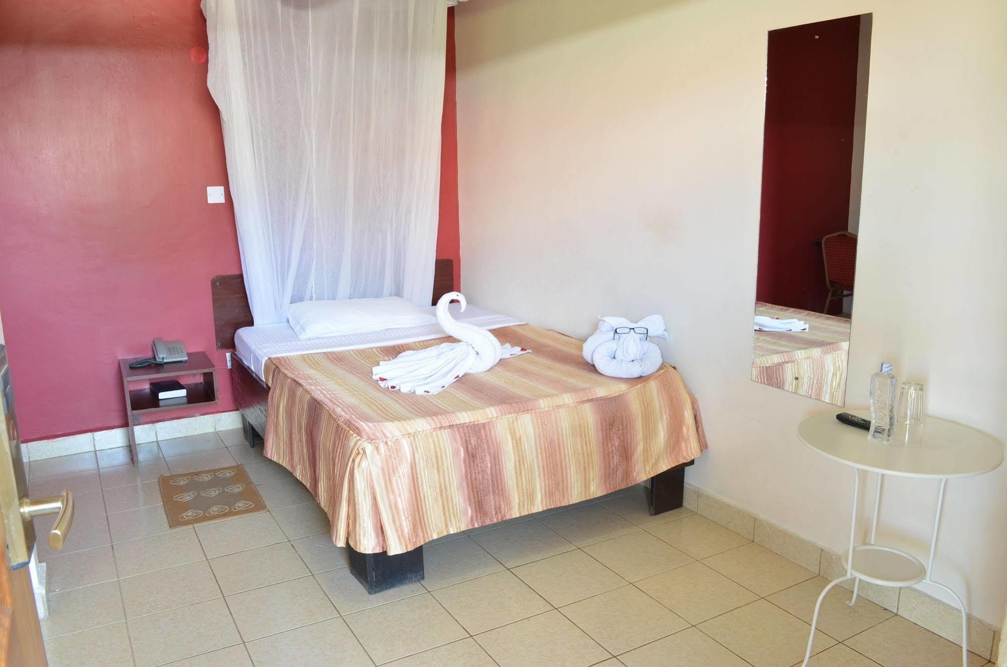 Royal City Dubai Complex Kisumu Eksteriør billede