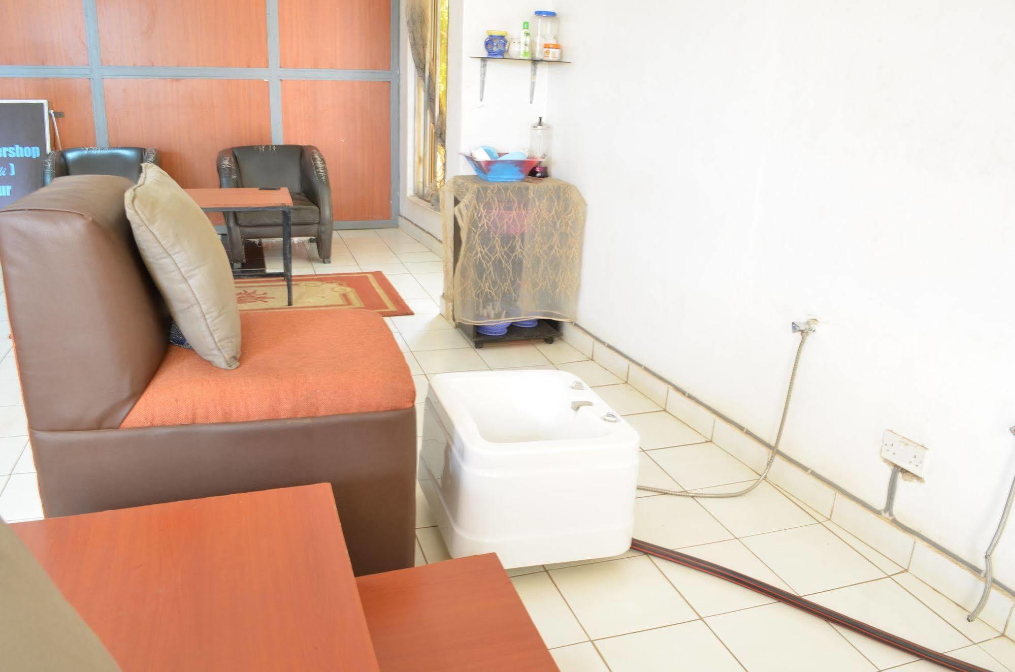 Royal City Dubai Complex Kisumu Eksteriør billede