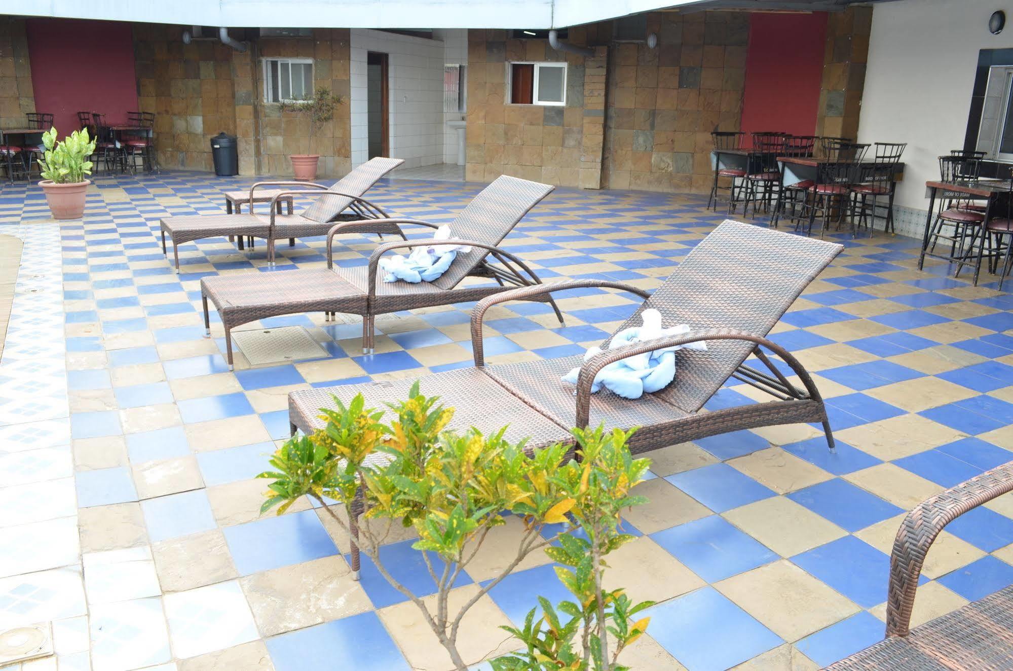 Royal City Dubai Complex Kisumu Eksteriør billede